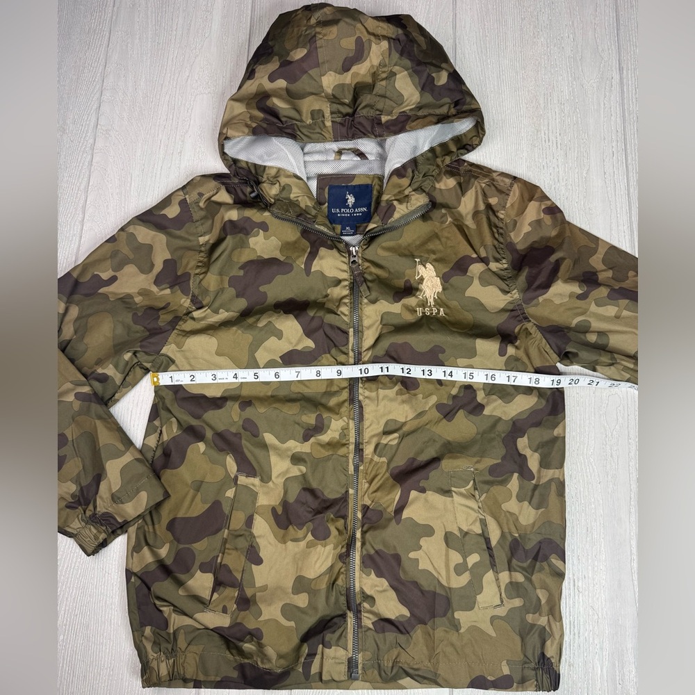 Kids XL Camo windbreaker jacket - Picture 3 of 7